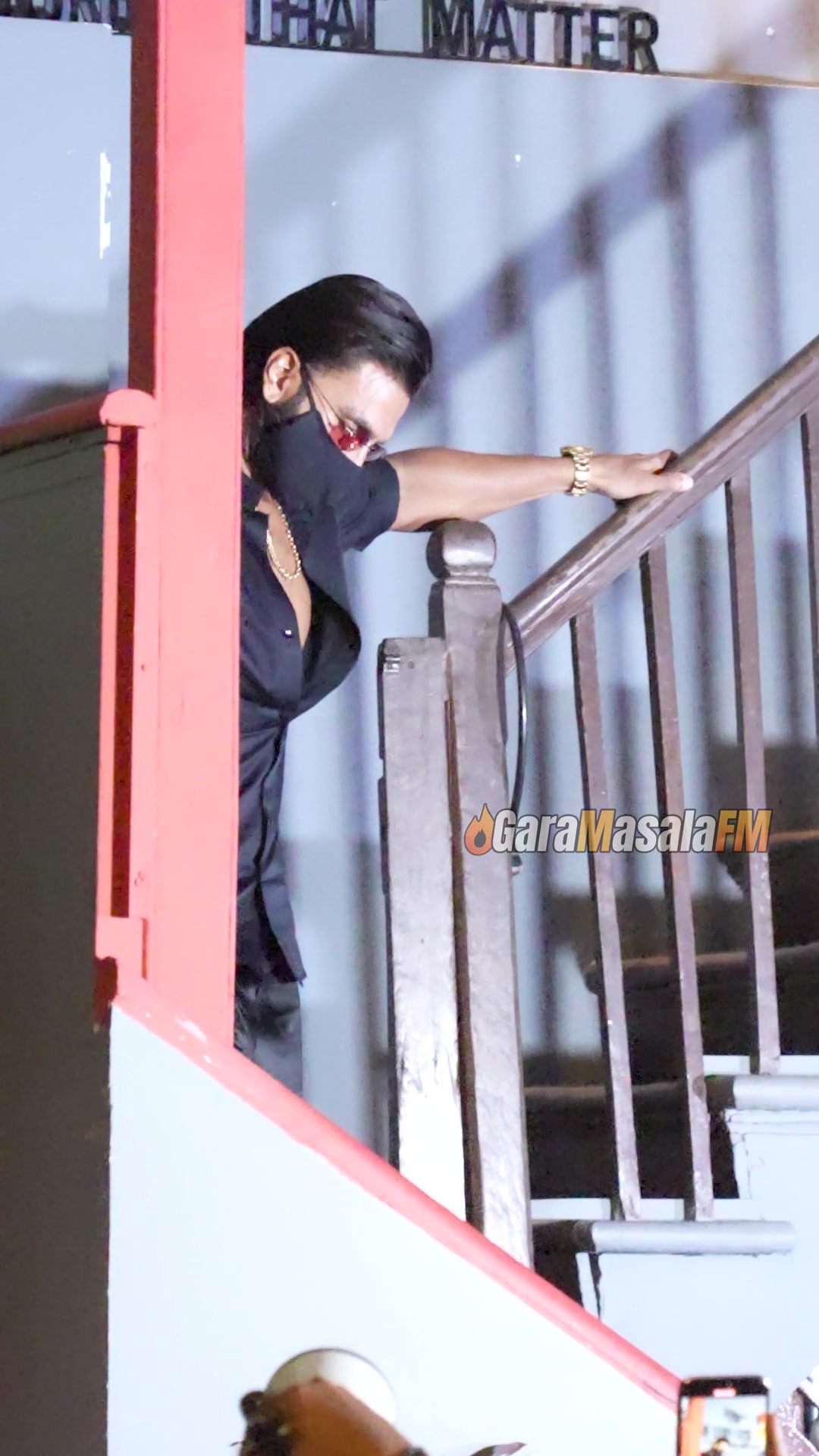 Ranveer Singh photographed by paparazzi turning up for the cameras