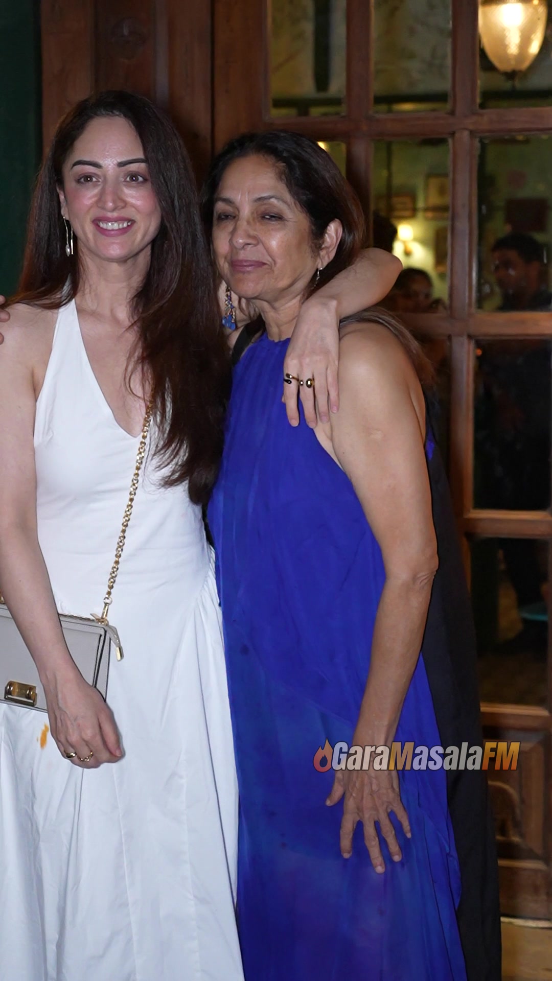 Sandeepa Dhar and Neena Gupta caught on camera by paparazzi